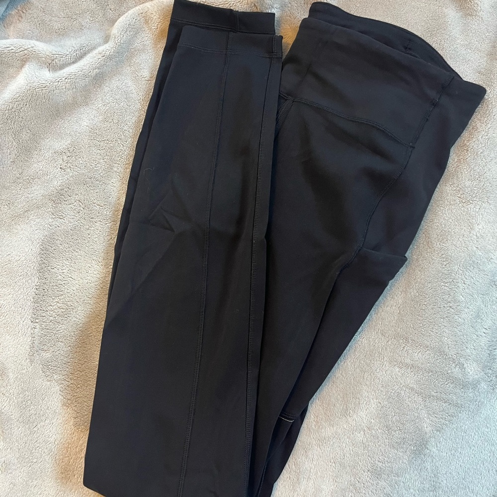 Size 4 Lululemon compression leggings, mid waist and 28in in length